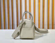 Hermes Mini Lindy Craie Taurillon Clemence