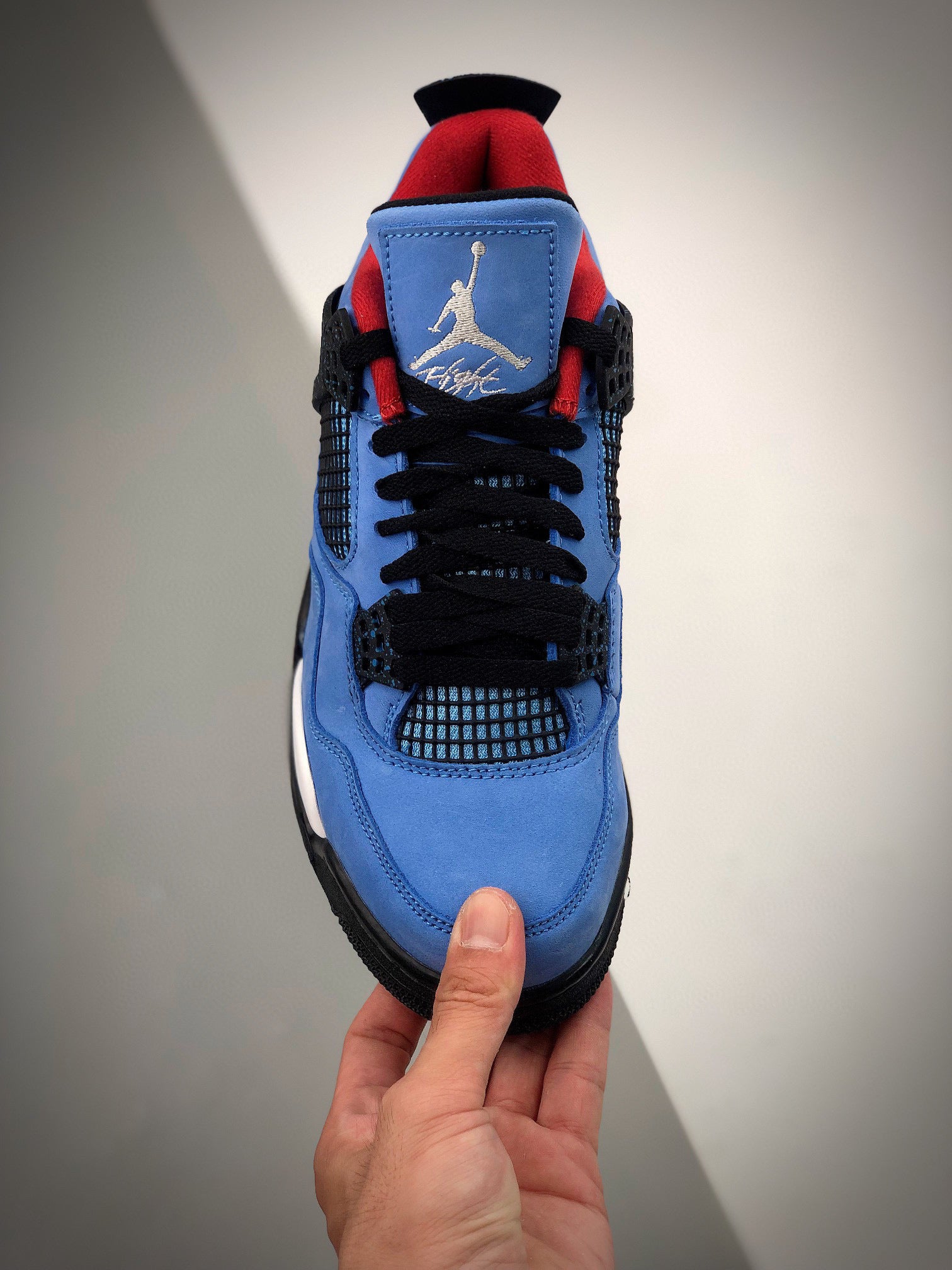 Air Jordan 4 & Travis Scott