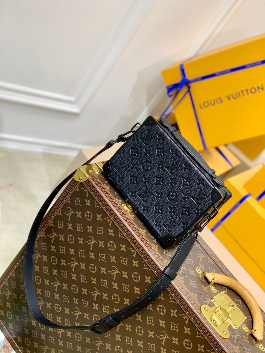 LV Trunk Monogram