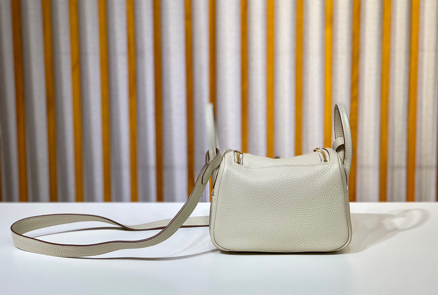 Hermes Mini Lindy Craie Taurillon Clemence
