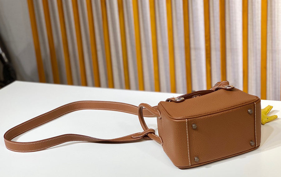 Hermes Mini Lindy Gold Taurillon Clemence