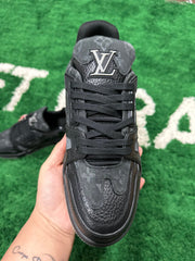 Lv Trainer