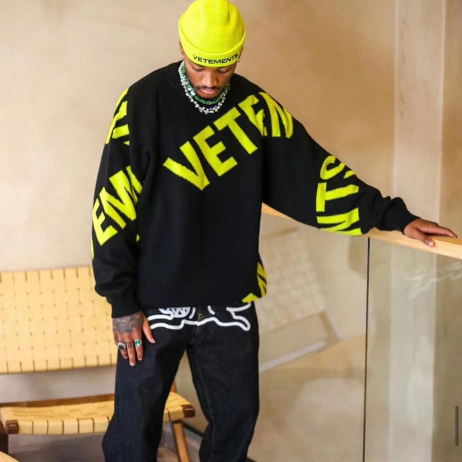 VETEMENTS SWEATER