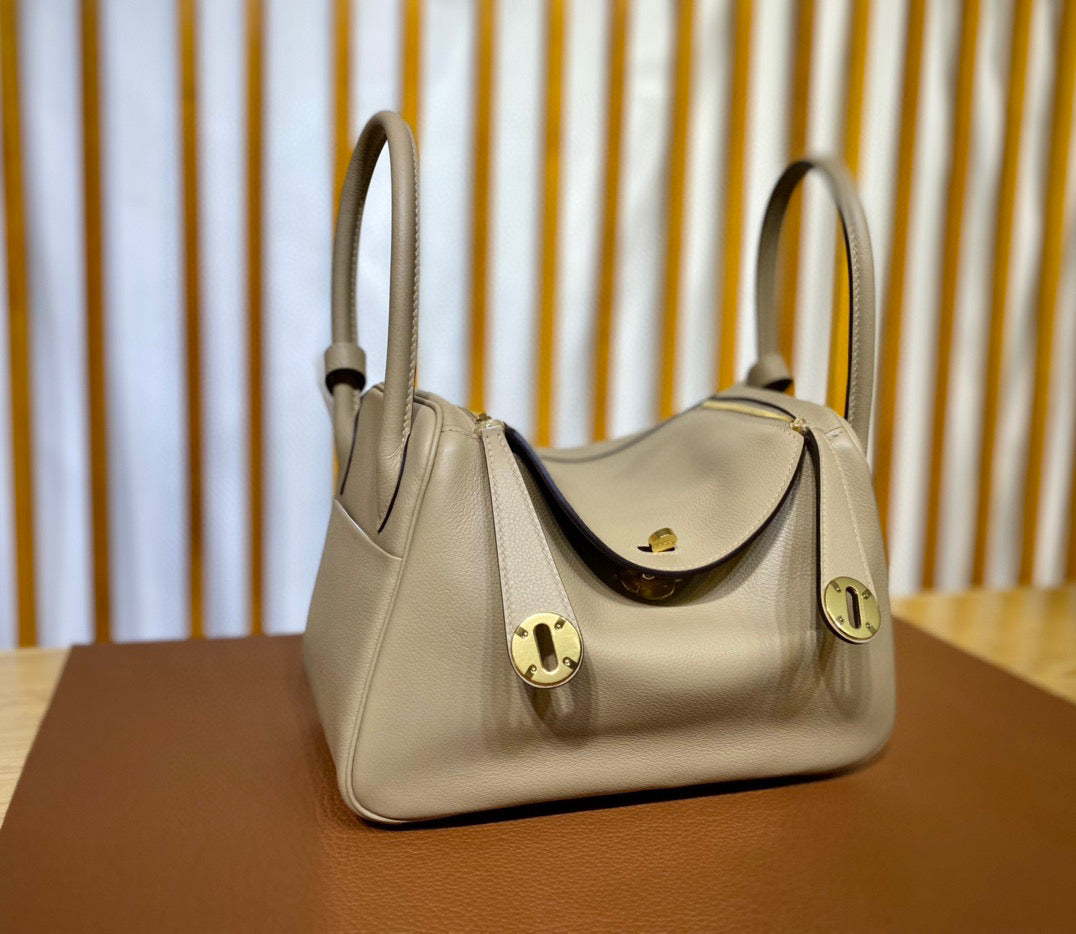 Hermes Lindy 26 Trench Evercolor