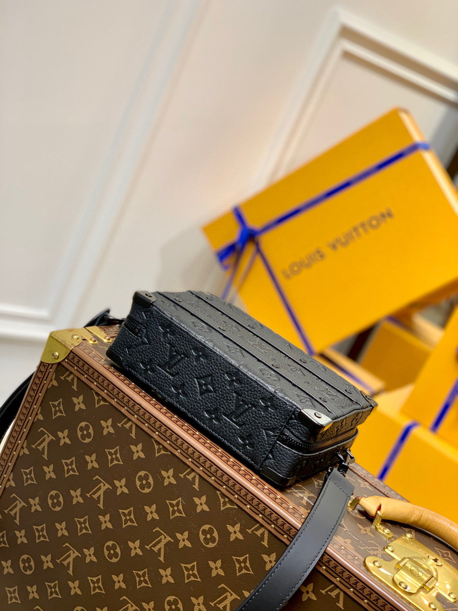 LV Trunk Monogram