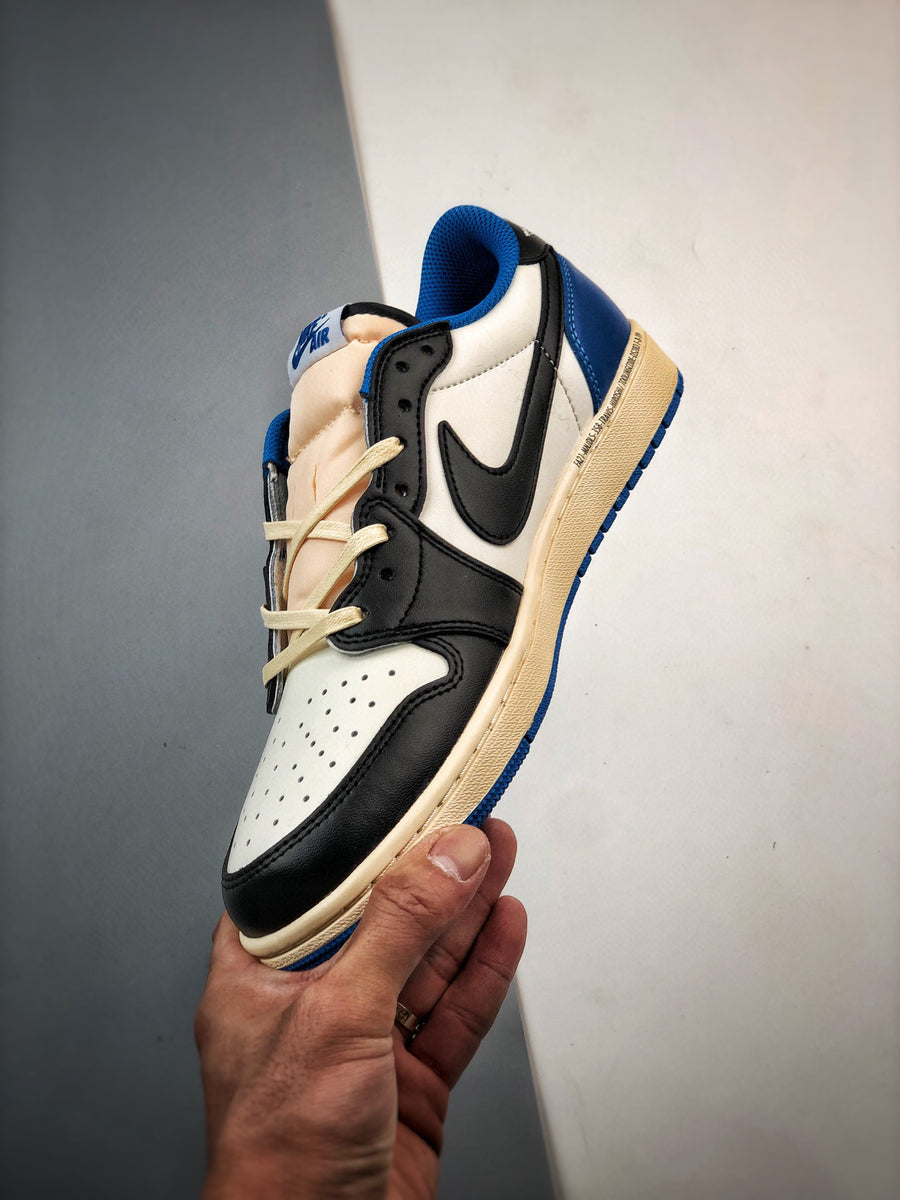 Nike AJ1 Low 特拉维斯·斯科特