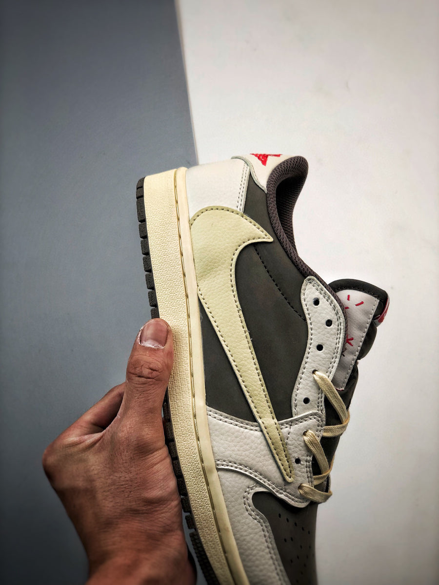 Nike AJ1 Low Travis Scott